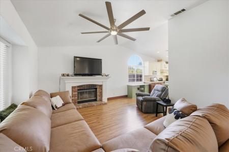 19250 Henshaw Ct, Lake Elsinore, Калифорния 92530, Соединенные Штаты