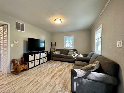 613 S 7th St, Mattoon, 伊利诺斯州 61938, 美国