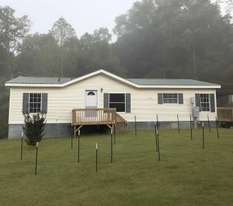 393 Humphreys Road, Philadelphia, Tennessee 37846, USA