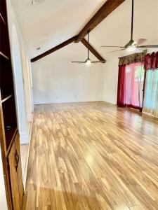 1031 Boston Boulevard, Bedford, Texas 76022