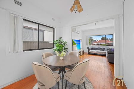 2 Carnation Avenue, Old Guildford, NSW 2161, Australien