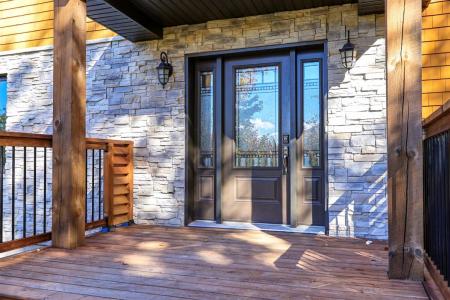 2216Z  Ch. des Menhirs, Sainte-Lucie-des-Laurentides, Quebec J0T 2J0, Canadá