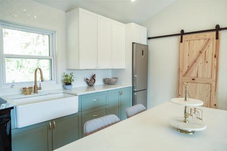 283 Ch. De Bellefeuille, Saint-Adolphe-d'Howard, Quebec J0T 2B0, Canadá