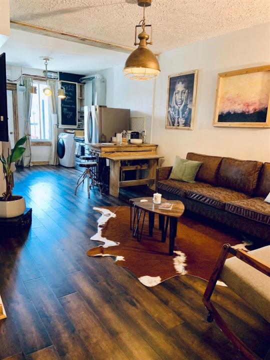 7506 Av. Casgrain, Montréal (Villeray/Saint-Michel/Parc-Extension), Quebec H2R 1Y8, Kanada