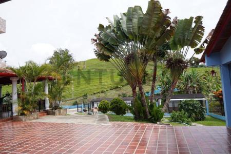 principal Casa en venta de tres niveles en Merida, La Azulita, Mérida 00001, Venezuela