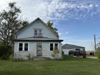 43401 NW 593rd St, Kenmare, North Dakota 58746