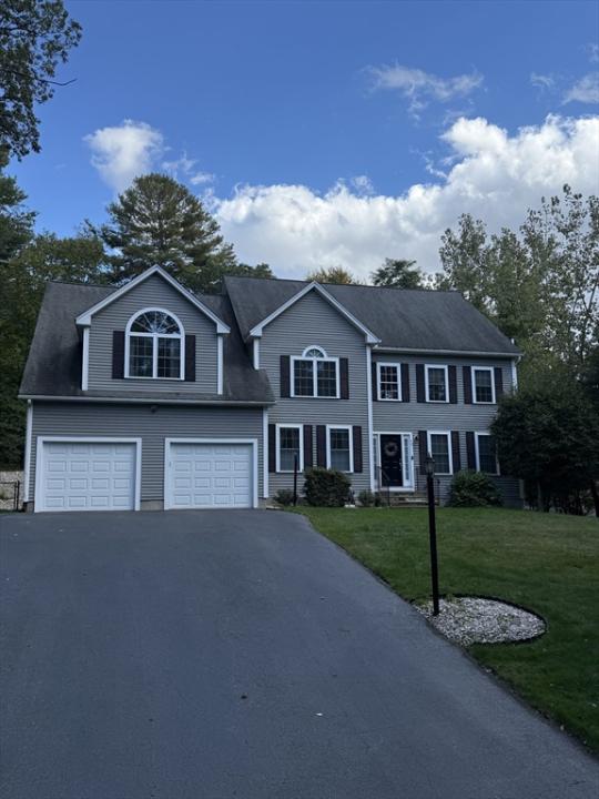 42 Shining Rock Dr, Northbridge, Massachusetts 01534