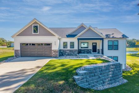 9444 Stonebridge Drive, Canadian Lakes, Michigan 49346, USA
