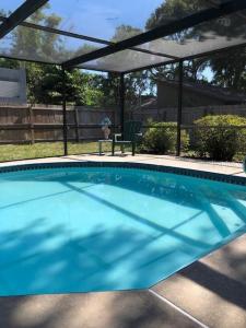 9880 W. Bay Dr., Seminole, 佛羅里達州 33776, 美國