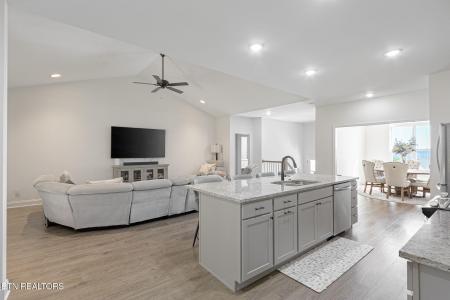 8125 Vassar Lane, Knoxville, Tennessee 37938, Estados Unidos