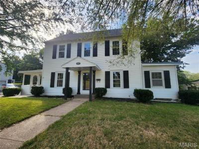 2901 Pleasant Street, Hannibal, Missouri 63401, USA