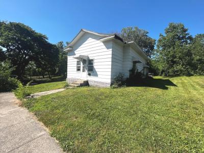 328 W Gracia, Marceline, 密苏里州 64658, 美国