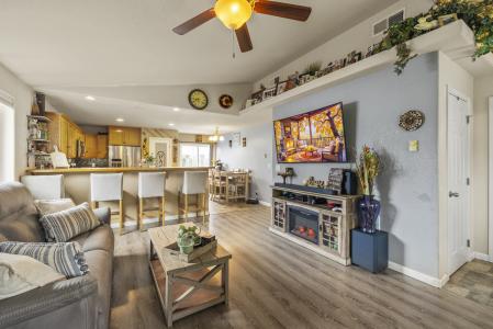 5656 MICKSHELLY, Klamath Falls, Oregón 97603, Estados Unidos