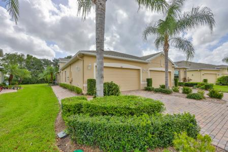 668 Chipper Dr, Sun City Center, Florida 33573, USA