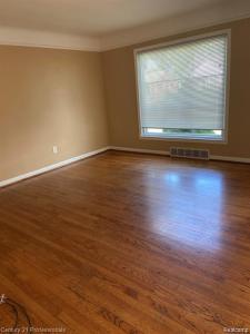 9555 Arcola Street, Livonia, Michigan 48150