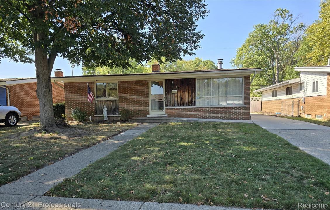 489 Henry Ruff Road, GardenCity, Michigan 48135, USA