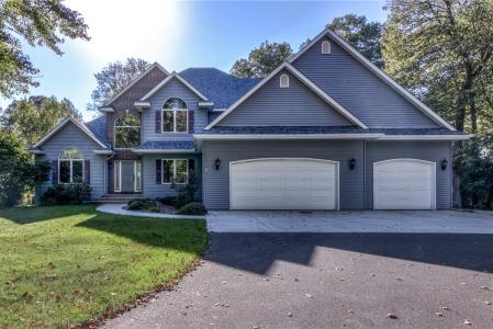 5720 Wild Rose Lane, Eau Claire, Wisconsin 54701, USA