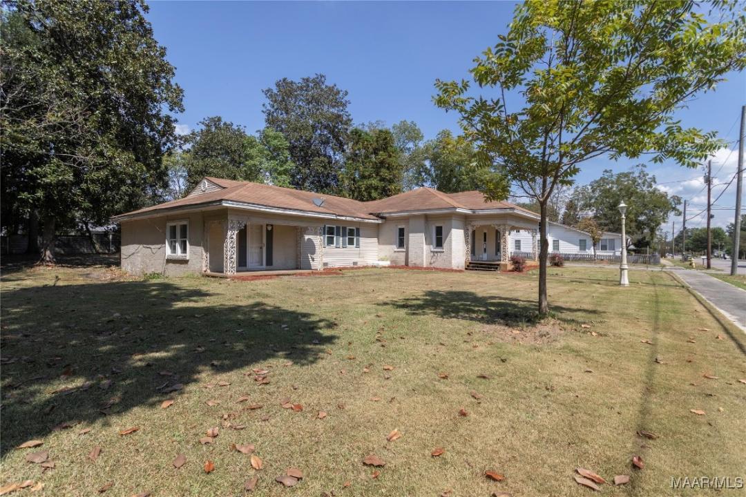 400 S 2nd Avenue S, Clanton, Alabama 35045, Estados Unidos