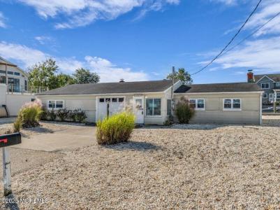 1003 Kanoehe Drive, Forked River, New Jersey 08731