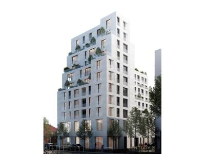 Komuna e Parisit, Tirana, Albânia