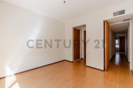 Arenales 2169, San Isidro, GBA Norte 00001, Argentina