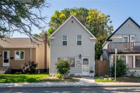 579 ARCHIBALD STREET, Winnipeg, Manitoba R2J 0X7, Canada