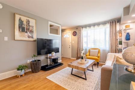 579 ARCHIBALD STREET, Winnipeg, מניטובה R2J 0X7, קנדה 