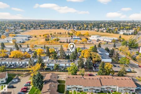 1 GARDEN GROVE NW, Edmonton, Alberta T6J 2L3, Canada