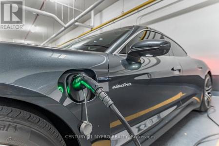 31 TIPPETT ROAD, Toronto (clanton Park), 온타리오주 M3H 0C8, 캐나다