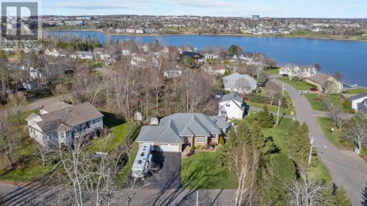86 LEWIS POINT ROAD, Charlottetown, Wyspa Księcia Edwarda C1E 1M6, Kanada