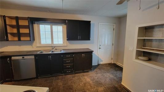 4906 52ND STREET, Macklin, Saskatchewan S0L 2C0, Canada
