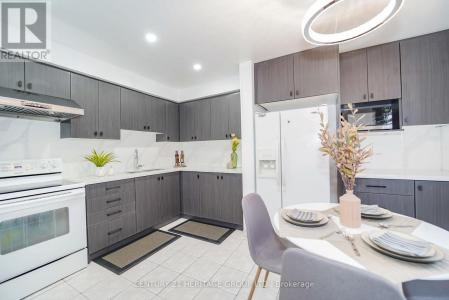 90 WINGARDEN COURT, Toronto (malvern), オンタリオ M1B 2K3, カナダ