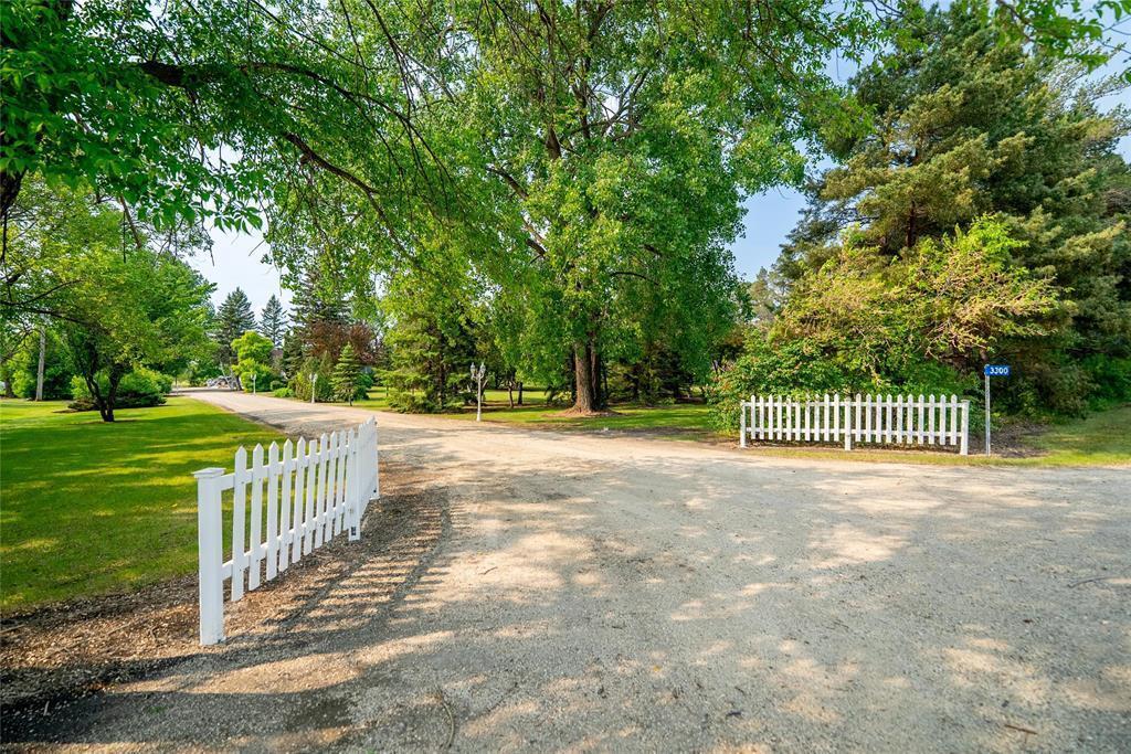 3300 RALEIGH STREET, Winnipeg, Manitoba R2E 1B9, Canada