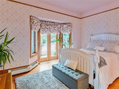 11231 CHEMAINUS RD, Ladysmith, British Columbia V9G 1Y7, Canada