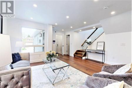 132 KERSEY CRESCENT, Richmond Hill (north Richvale), Ontario L4C 5V8, Canada