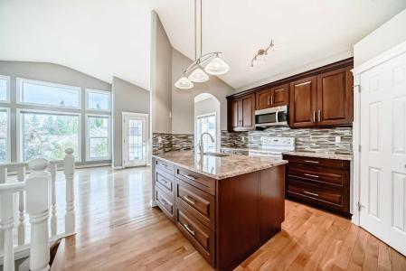 191 WEST SPRINGS CLOSE SW, Calgary, Alberta T3H 5G6, Canada