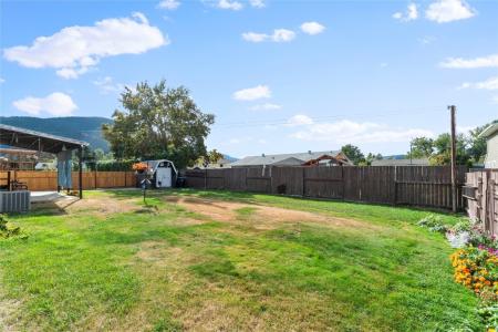 414 PINE STREET, Chase, קולומביה הבריטית V0E 1M0, קנדה 