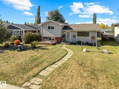 10 BROOKSIDE CR, Spruce Grove, Alberta T7X 1B7, Canada