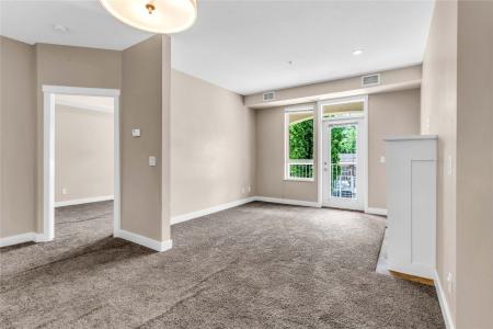 1990 UPPER SUNDANCE DRIVE, West Kelowna, Colúmbia Britânica V4T 3E7, CANADÁ