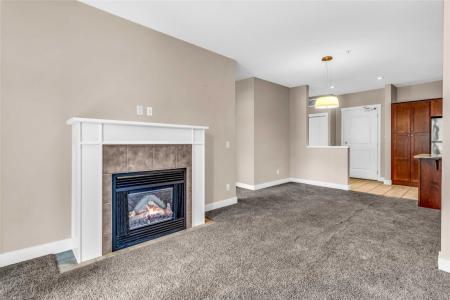 1990 UPPER SUNDANCE DRIVE, West Kelowna, Colúmbia Britânica V4T 3E7, CANADÁ