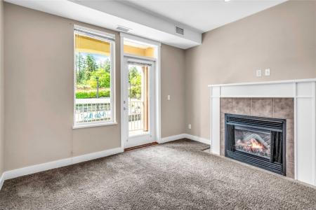 1990 UPPER SUNDANCE DRIVE, West Kelowna, Colúmbia Britânica V4T 3E7, CANADÁ