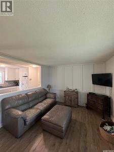 1811 91ST STREET, North Battleford, Saskatchewan S9A 0A6, Canadá