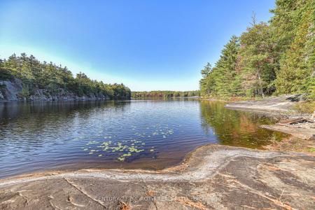 1112 SAM COOK ROAD, Gravenhurst, 온타리오주 P1P 1R3, 캐나다