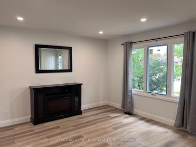 5 CHIDDINGTON GATE, London South, Ontario N6C 5K9, Canada