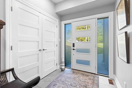 1076 7TH AVENUE, Hanover, Ontario N4N 2K1, Canadá