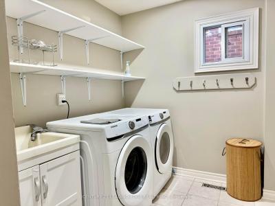 492 PALMTREE CRESCENT, Oshawa, Ontario L1K 2H3, Canadá