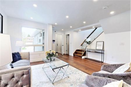 132 KERSEY CRESCENT, Richmond Hill, オンタリオ L4C 5V8, カナダ