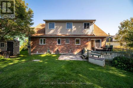 96 MAIN STREET, Northern Bruce Peninsula, Ontario N0H 1W0, Canada