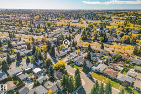 4312 117 STREET NW, Edmonton, Alberta T6J 1T8, CANADÁ