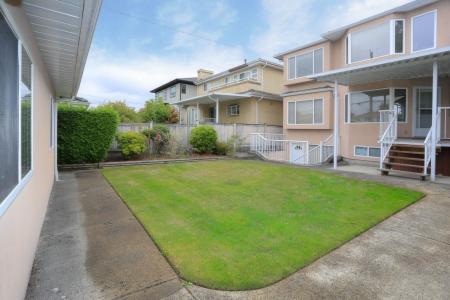 6333 BUTLER STREET, Vancouver, British Columbia V5S 3K6, Canada